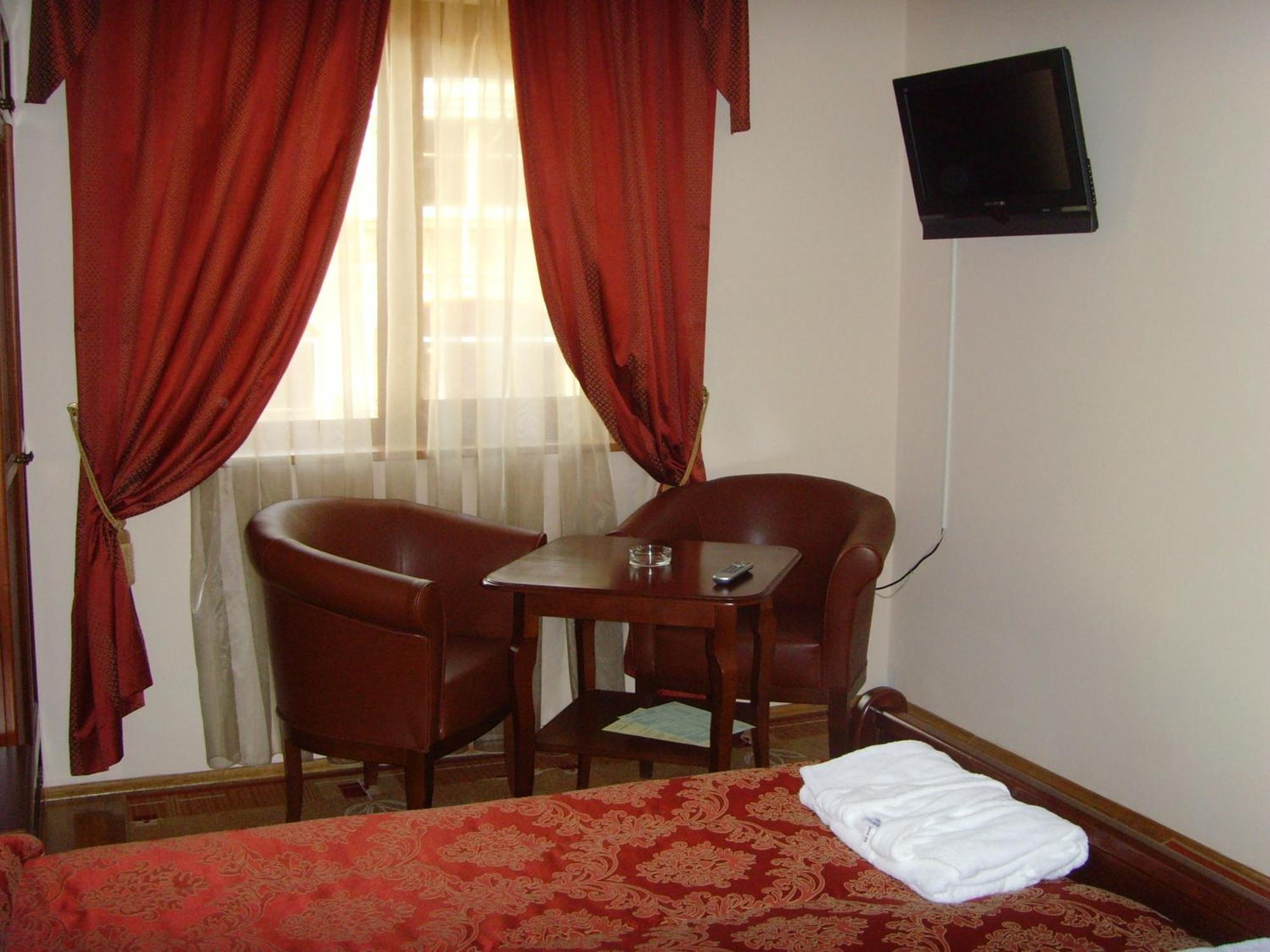 Meridian Hotel Bolyarski Veliko Tŭrnovo Exterior photo