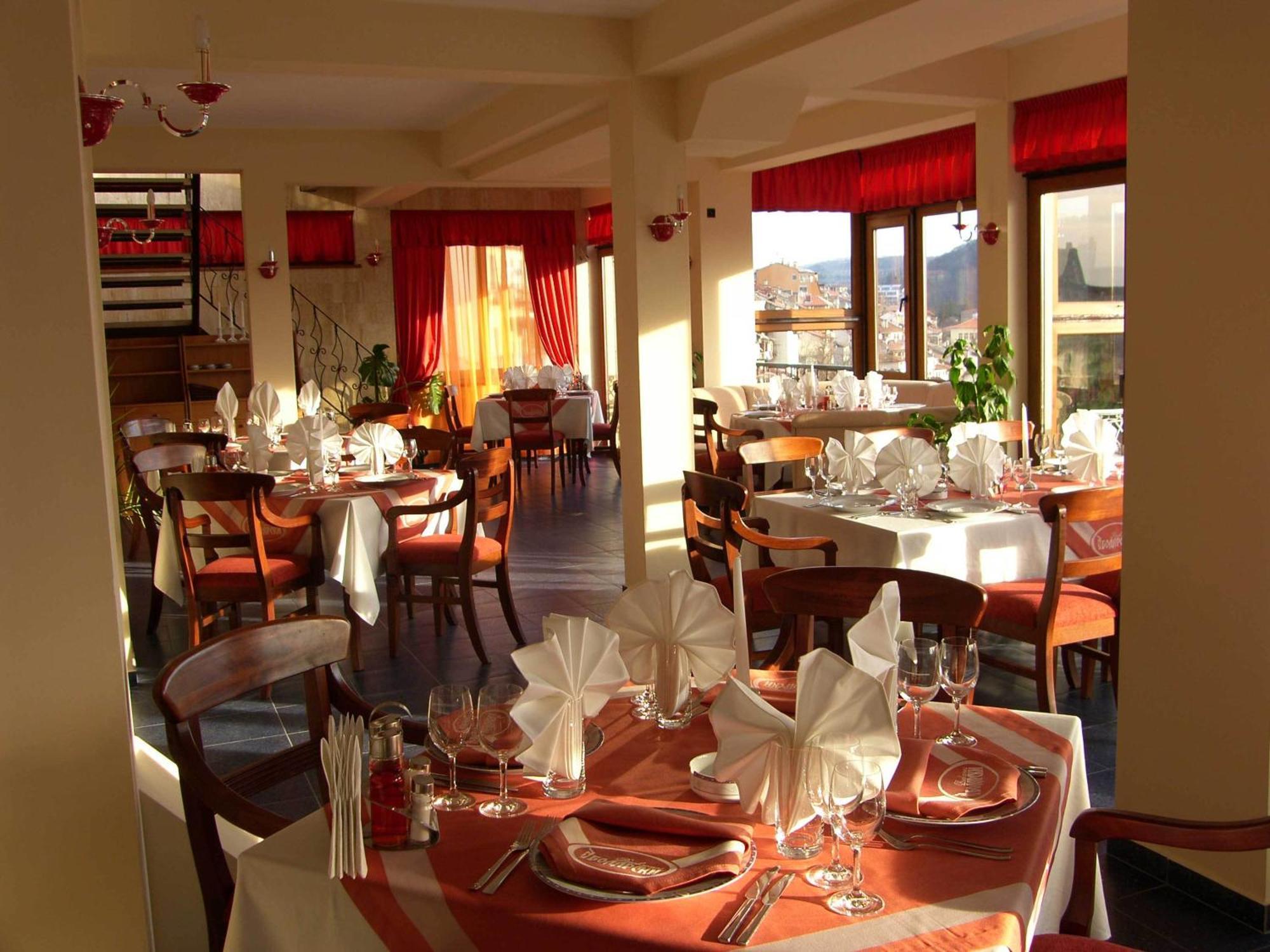 Meridian Hotel Bolyarski Veliko Tŭrnovo Restaurant photo