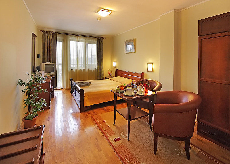 Meridian Hotel Bolyarski Veliko Tŭrnovo Exterior photo