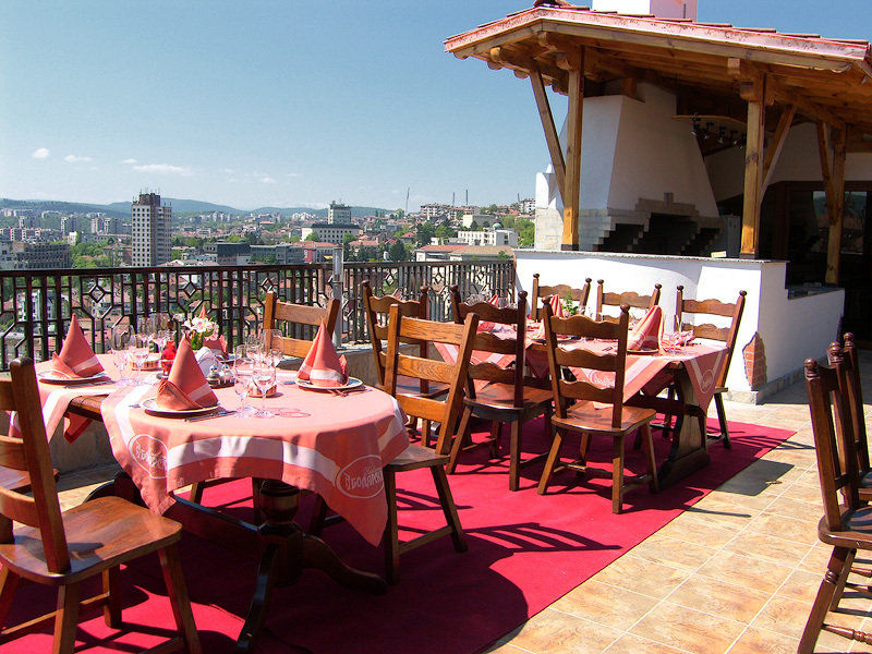 Meridian Hotel Bolyarski Veliko Tŭrnovo Exterior photo